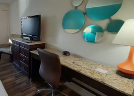 Howard Johnson by Wyndham Downtown Reno 3