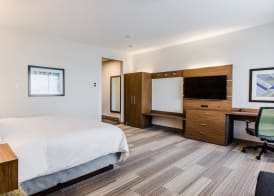 Holiday Inn Express & Suites WEST EDMONTON-MALL AREA by IHG 5