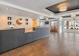 Comfort Inn & Suites Thousand Islands Harbour District 2