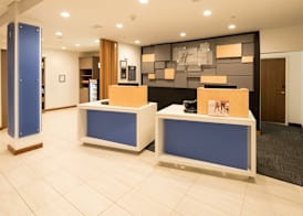 Holiday Inn Express & Suites BAY CITY by IHG 2