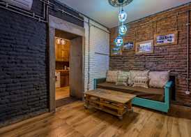H&B apartments Zurab Zhvania 3