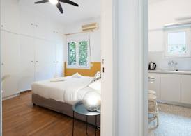 Spacious High-ceiling 2BR by Acropolis Museum 5