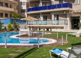 Leonidas Hotel & Apartments 4