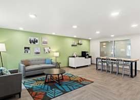 WoodSpring Suites Denver Commerce City 2