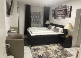 Hotel Am Wildpark 5