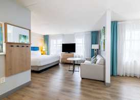 Staybridge Suites LONDON by IHG 3