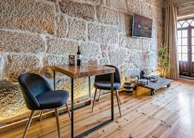 GuestReady - CastleRock Pub & Hotel 3