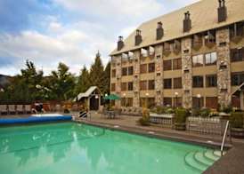 Mountainside Lodge 4
