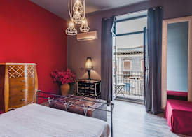 Ursino apartment with balcony by Wonderful Italy 3