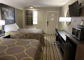 Super 8 by Wyndham Brownsburg 5