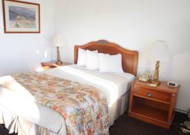 Days Inn & Suites by Wyndham Needles 5