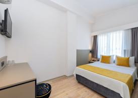 Lemon Hotel 5