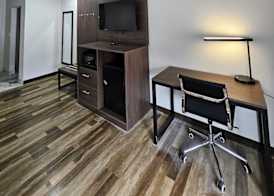 Quality Inn & Suites Columbia Harbison 3