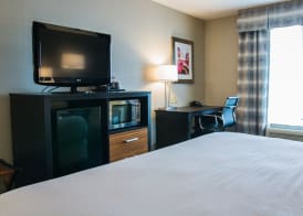 Holiday Inn Express & Suites JACKSON by IHG 3