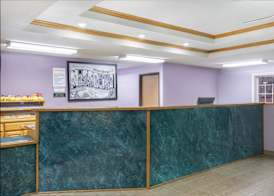 Super 8 by Wyndham Sweet Springs 2
