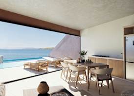 Volta Seaside Boutique Hotel 3