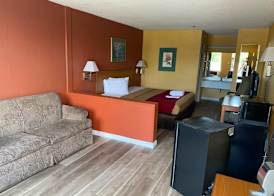 Orangeburg inn & Suites 3