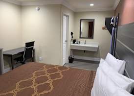 Pacific Inn Anaheim 4