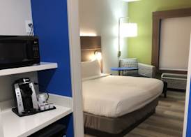 Holiday Inn Express & Suites PINEVILLE-ALEXANDRIA AREA by IHG 5