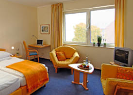 Hotel Am Segelhafen & Free Parking 3