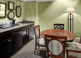 Holiday Inn Express & Suites ATLANTA BUCKHEAD by IHG 3