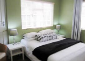 16 on Main Arniston PET-FRIENDLY 2