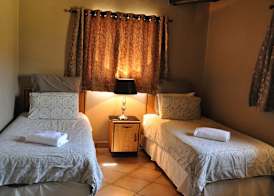 Ukutula Lion Lodge 3
