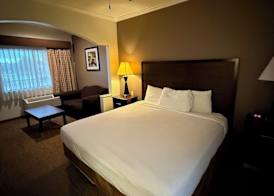 Days Inn by Wyndham Navasota 3
