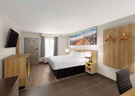 Days Inn by Wyndham Clarksville North EXIT 4 4