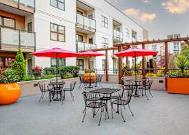 Hampton Inn & Suites Seattle-Downtown 4