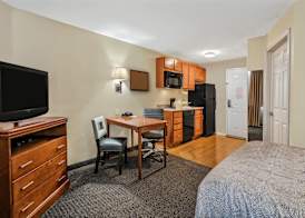 Candlewood Suites GALVESTON by IHG 3