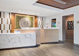 Fairfield Inn & Suites by Marriott Hickory 2