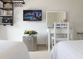 Maikhao Hotel, Phuket 4