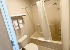 Hibiscus Inn & Suites 4