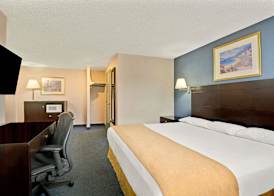 Super 8 by Wyndham Milford/New Haven 4