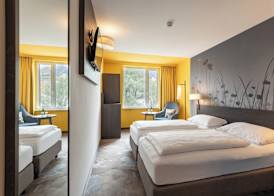 Hwest Hotel 4