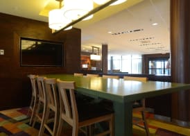 Fairfield Inn & Suites by Marriott Bowling Green 3