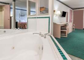 Knights Inn Ottawa 5