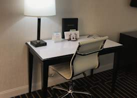 Best Western Plus Palm Court Hotel 5