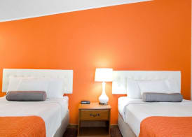 Howard Johnson by Wyndham Wilmington 5