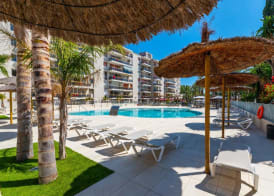 Rentalmar Salou Playa Family Suites & Pool 5