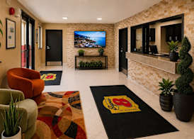 Super 8 by Wyndham Lexington Park/California Area 3