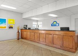Days Inn by Wyndham Huntington 5