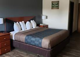 Econo Lodge Cedar Rapids South 3