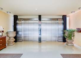 Howard Johnson by Wyndham Toluca 2