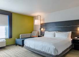 Holiday Inn Express & Suites ATCHISON by IHG 4