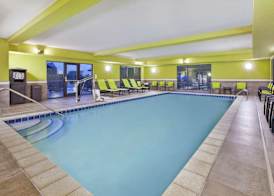 Hampton Inn & Suites Oakwood Village-Cleveland 5