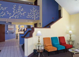 Days Inn by Wyndham Blue Springs 3