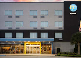 Tru by Hilton Lake Charles 4