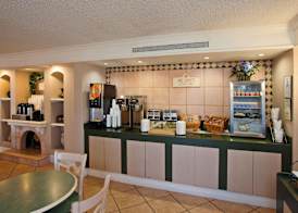 Super 8 by Wyndham San Bernardino 5